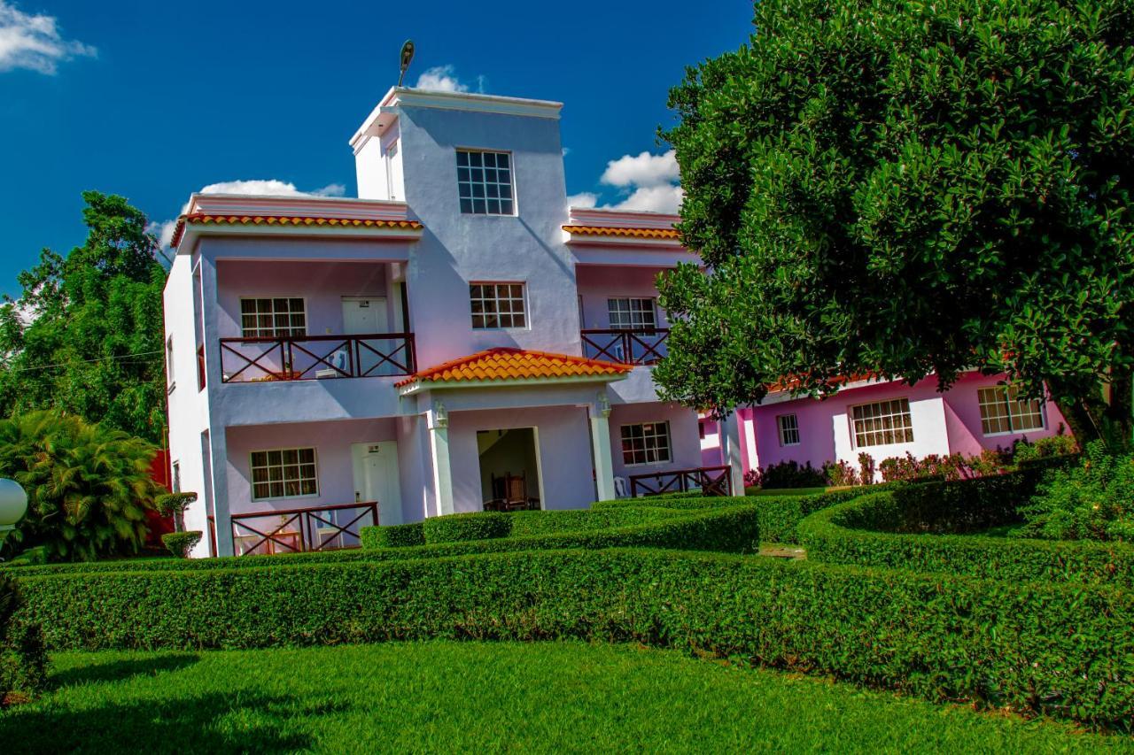 Rancho Guacamayos Hotel & Restaurantes Bonao Εξωτερικό φωτογραφία